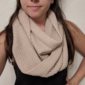 Knit infinity scarf
